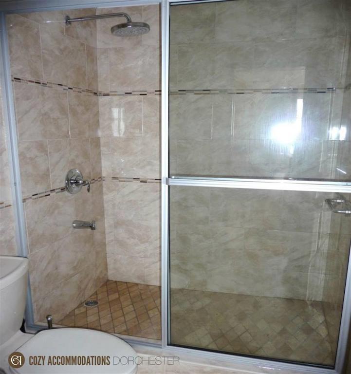 Cozy Accommodations - Dorchester City Line Кінгстон Номер фото
