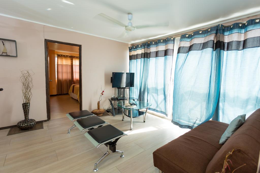 Cozy Accommodations - Dorchester City Line Кінгстон Екстер'єр фото